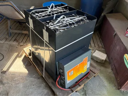 EPS 48 Volt PZS 620Ah Batterie mit Batterieladegerät Traktionsbatterie / Gabelstaplerbatterie – RESALE