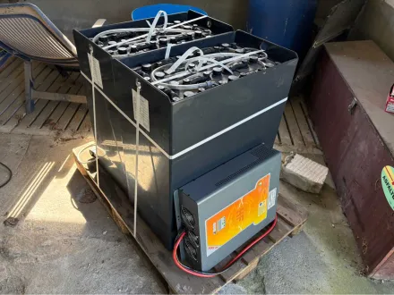 EPS 48 Volt PZS 620Ah Batterie mit Batterieladegerät Traktionsbatterie / Gabelstaplerbatterie – RESALE