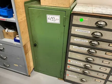 Werkstattschrank mit Inhalt – RESALE
