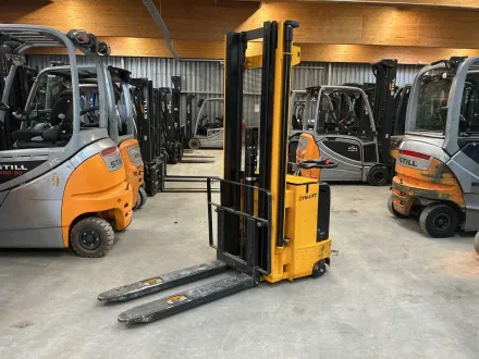 DTM-Lift – 1500 kg – Stacker – 2007 – RESALE