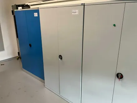RONIS - Werkstattschrank mit Inhalt – RESALE