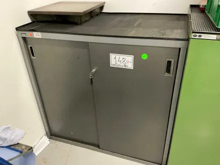 Werkstattschrank mit Inhalt – RESALE
