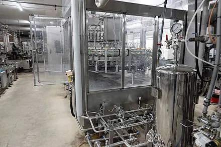 Krones Variojet 562/Bloc Reinigungs- und Abfüllanlage – RESALE