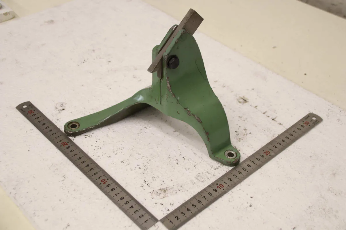 Spitzenhöhe 133 mm Lünette mitfahrend