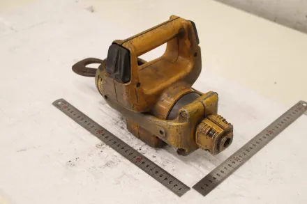 Demag DSM4 Steuerschalter mit Kranhaken 250 kg – RESALE