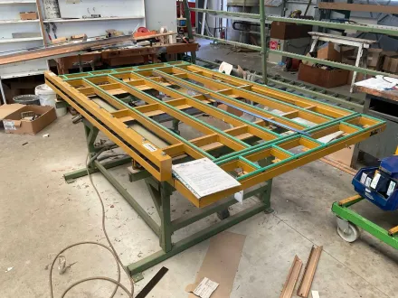 URBAN - STH 2500 - Schwenktisch - 1996 – RESALE