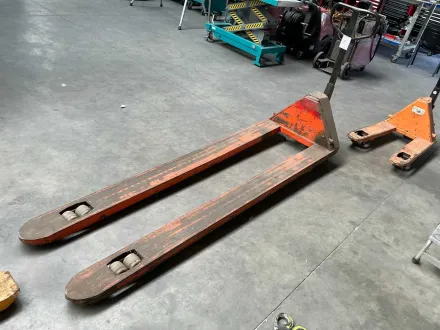 Handhydraulischer Palettenwagen – RESALE