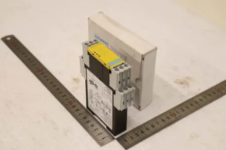 Siemens 3TK2821-1CB30 Sicherheitsrelais – RESALE