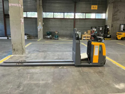 Jungheinrich - 2024 - ECE 225 20 310 54 - Kommissionierer – RESALE