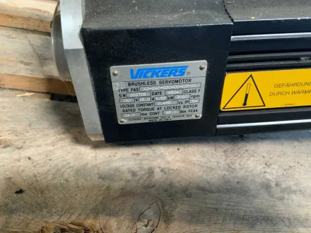 Vickers - FAS K2-240-030-00-00-G6 - Vickers Servomotor mit Pneumatikzylinder und Getriebe – RESALE