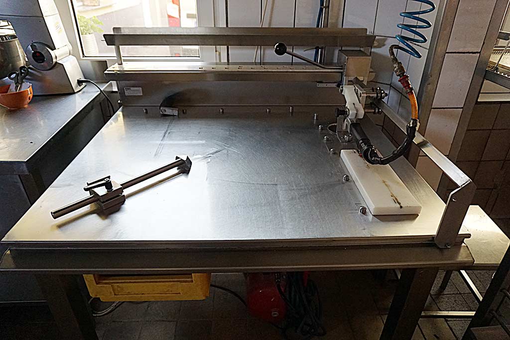 Köhler Schnittliner K60 Cake Cutting Machine