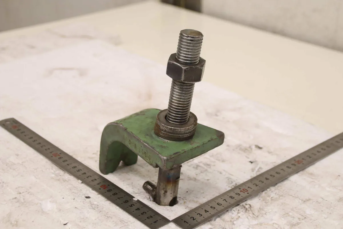 200/140/90 mm Abziehvorrichtung Vierkant-Ausklinkstempel 2 Stück