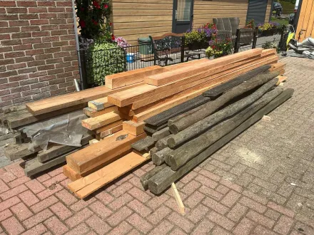 Sammlung Douglas / Hartholz  Fichtenpfähle Bauholz – RESALE