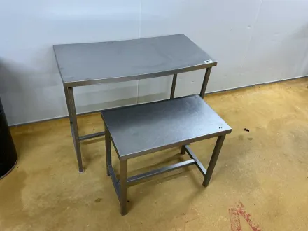 Edelstahltische (2x) – RESALE