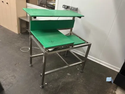 Schneidetisch – RESALE