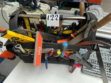 Handwerkzeuge mit Tasche – RESALE