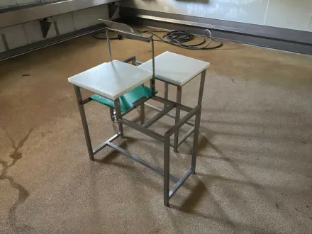 Schneidetische (2x) – RESALE
