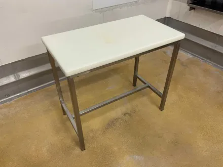 Schneidetisch – RESALE