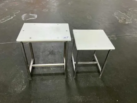 Edelstahl-Schneidetische (2x) – RESALE