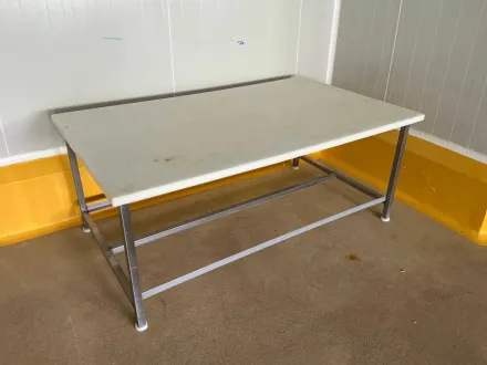 Schneidetisch – RESALE