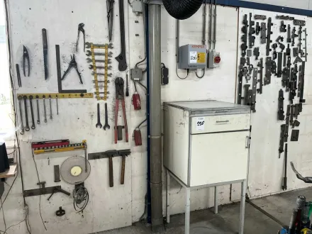 Charge von Handwerkzeugen/Jigs – RESALE