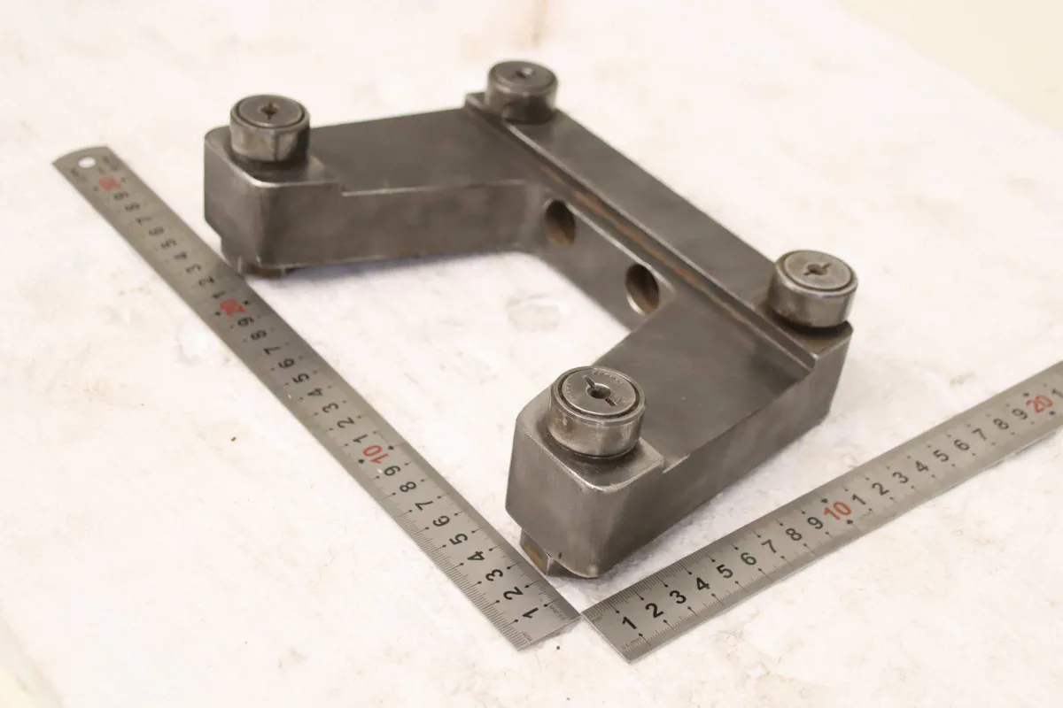 Rollenabstand 84 mm Rollenführung