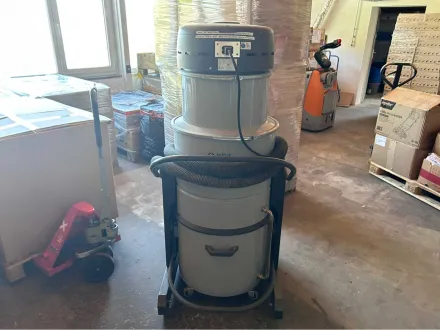 Industriestaubsauger Top Saugleistung / Nilfisk - IVT3000s - Industrial vacuum cleaner – RESALE