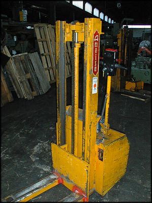 Jungheinrich Ameise - 803 EGC 066115-270 T Gabelhubwagen Elektro – RESALE