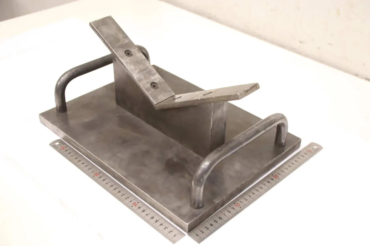 Stahl 400/300/H180 mm Prismenblock 120°