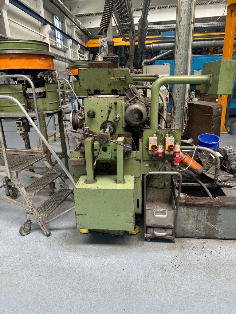 Koebau Multimat 150-6 Rundschleifmaschine