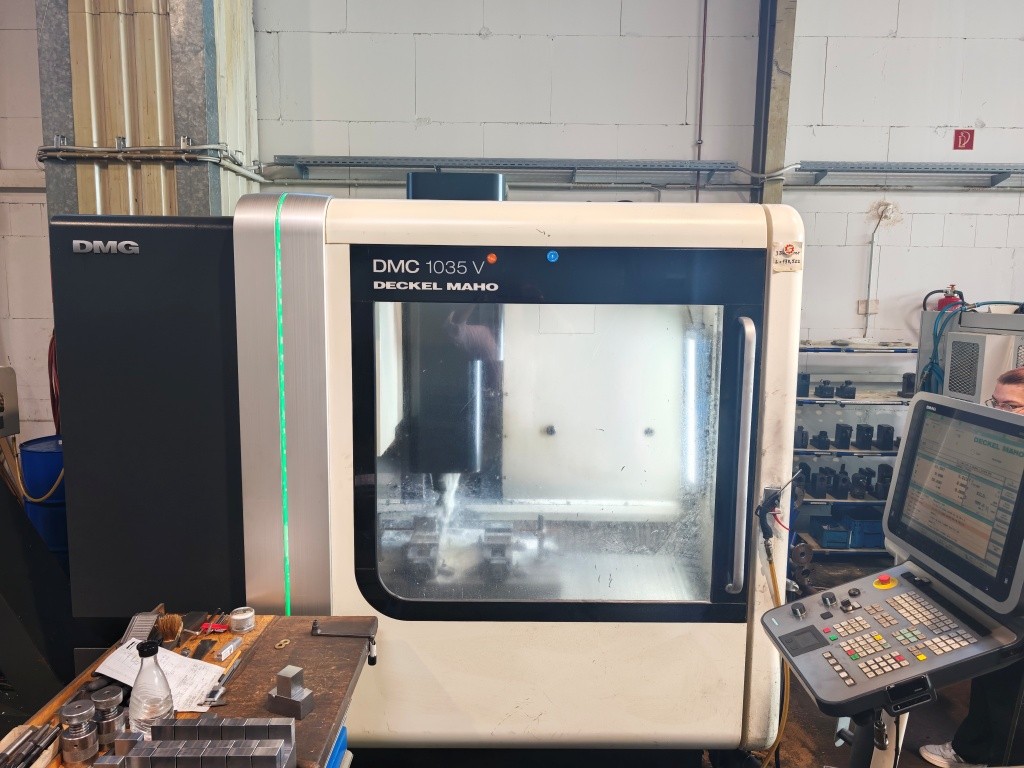 Deckel Maho DMC 1035 V Bearbeitungszentrum - Vertikal