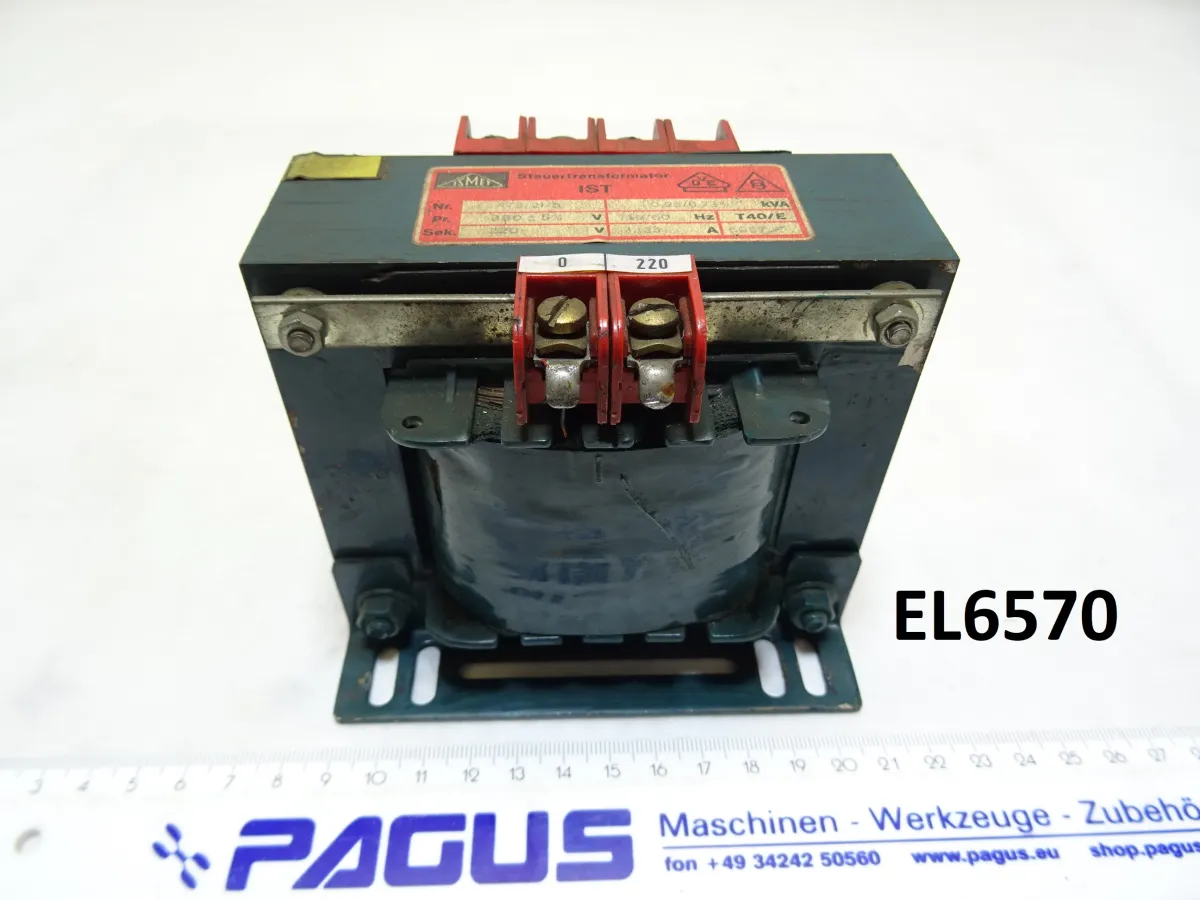 Transformator 220 V, 1,135 A