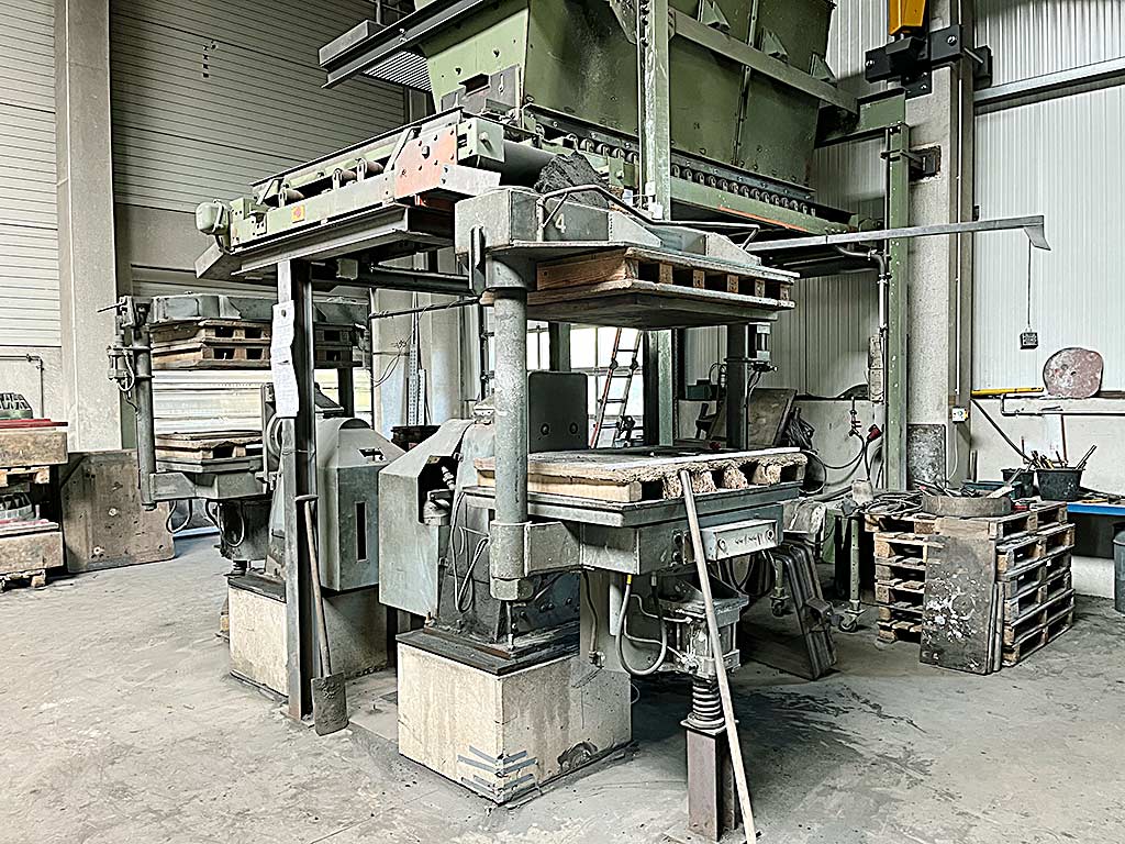 Wheelabrator Sonderbau Formkasten-Wendemaschine