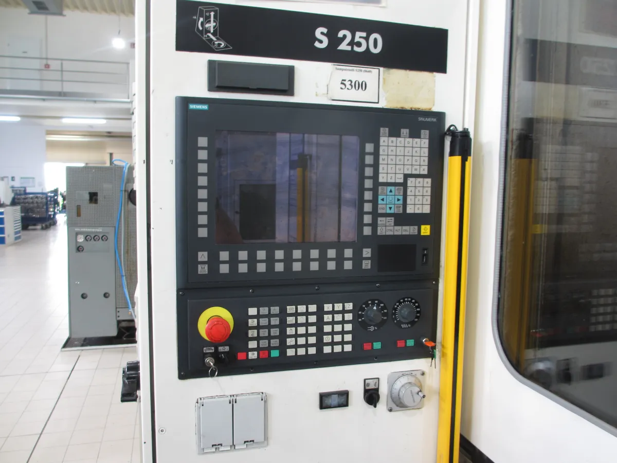 Samputensili S 250 Gear Hobbers