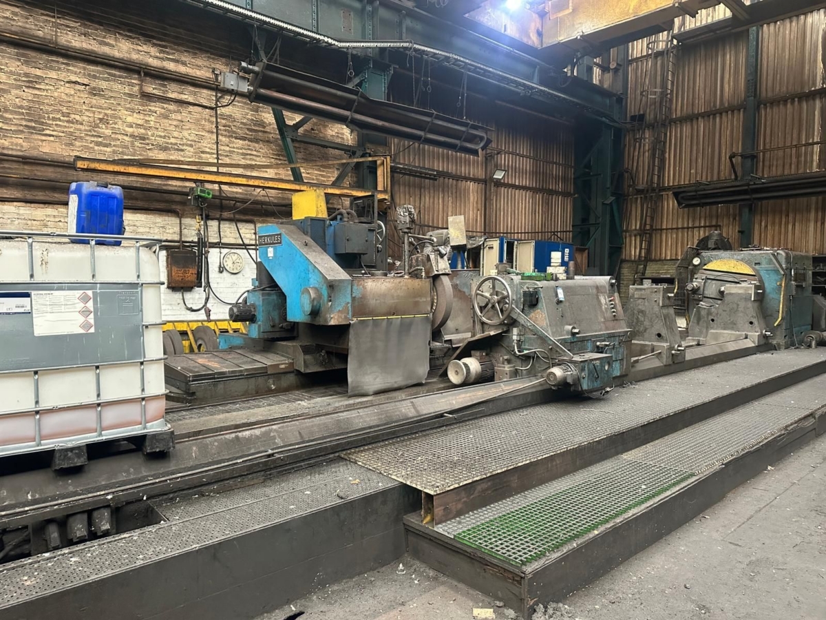 HERKULES UWS 850 x 8800 Walzenschleifmaschine