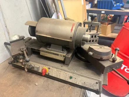 PRO-H-MA DBS  Stähleschleifmaschine – RESALE