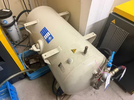 SCHNEIDER  AMD 4-10 F-200 Druckluftbehälter – RESALE