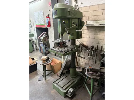 ALZMETALL AB 3/E Ständerbohrmaschine – RESALE