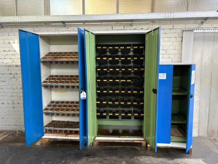 Posten Werkstattschränke ohne Inhalt – RESALE
