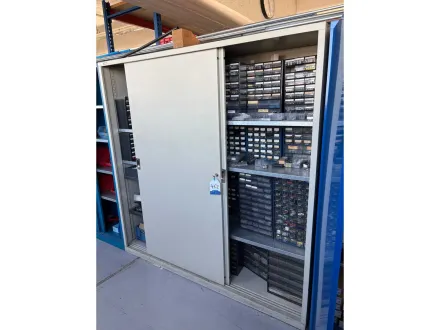 DICK  Werkstattschrank mit Inhalt – RESALE