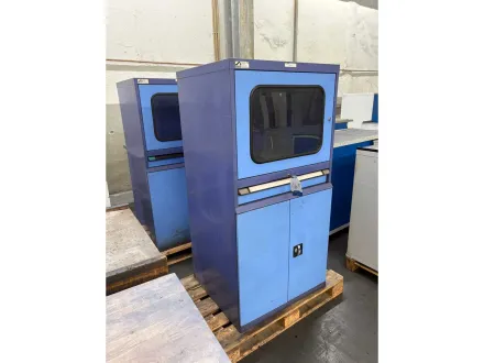 SONNTAG  Posten Serverschränke – RESALE