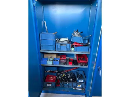 LISTA  Werkstattschrank mit Inhalt – RESALE