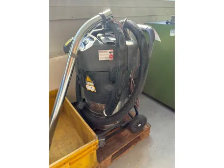 NILFISK ATTIX 701-2 M/B 1 Industriesauger – RESALE