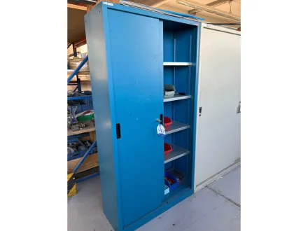 LISTA  Werkstattschrank mit Inhalt – RESALE