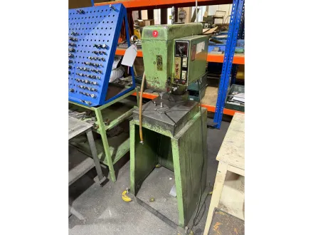 FMW  Taumelnietmaschine – RESALE