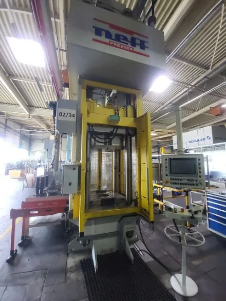 Neff 4SP200 Presse -hydraulisch- – RESALE