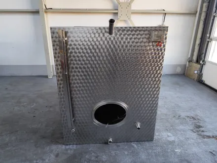 Erich Stücher on request Edelstahl Tank 3000L – RESALE