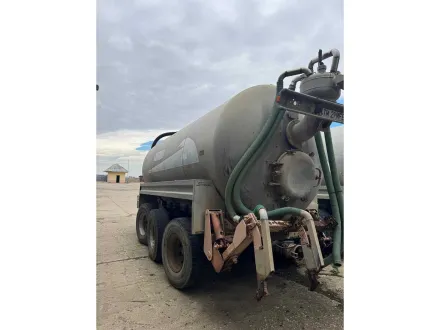 SANDRI-SCHLAMMTANKER STREUER Schlammtanker TM21MFB – RESALE