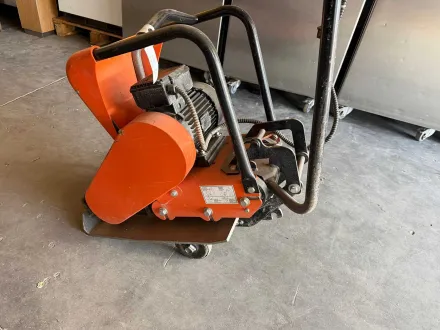 mm190la – Elektrischer Plattenverdichter – RESALE