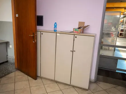 Büromöbel und Zubehör – RESALE